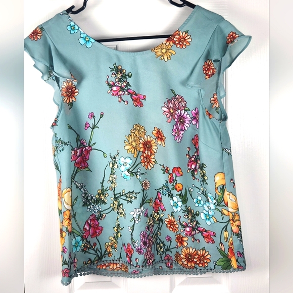 twine & string Tops - Tie back blouse size medium